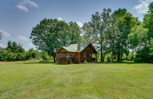 Octavia Apartment | Scenic Oklahoma Studio Cabin on 80 Acres w/Views!