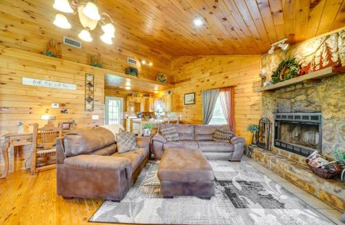 Octavia Apartment | Scenic Oklahoma Studio Cabin on 80 Acres w/Views!