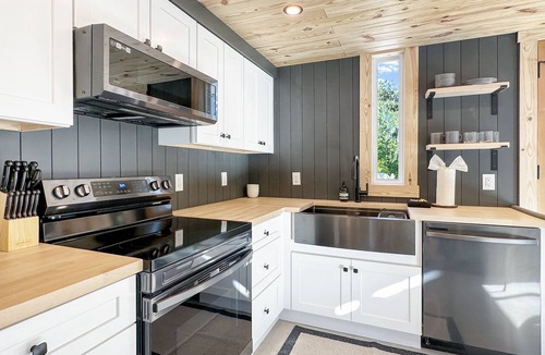 Summerville House | Scenic Retreat
