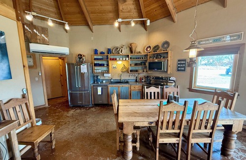 Lawton Cabin | Scenic Ridge Cabin - Wichita Mountains, Oklahoma - Incredible Mountain Views