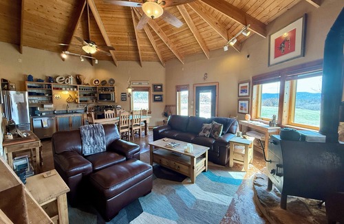 Lawton Cabin | Scenic Ridge Cabin - Wichita Mountains, Oklahoma - Incredible Mountain Views