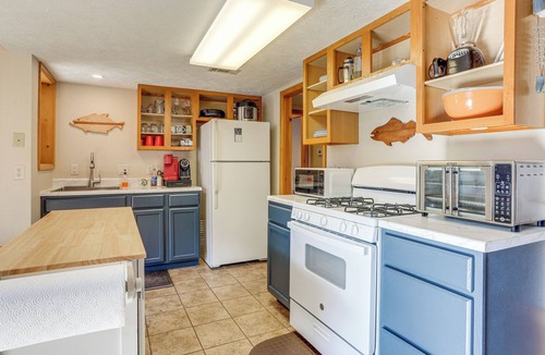 Mountain Home House | Scenic Sanctuary on the White River! Family Home