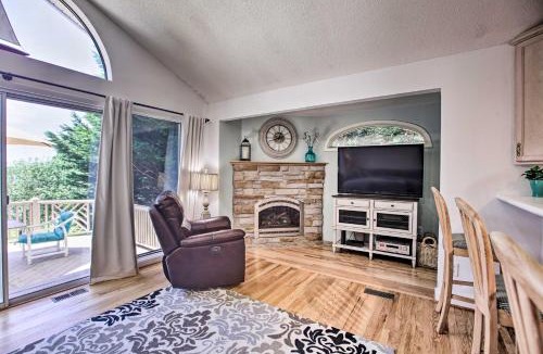 Huddleston House | Scenic Smith Mountain Lake Getaway w/Deck + Dock!