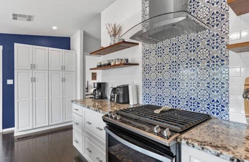 Cerrillos House | Scenic Solitude in the Ortiz Mountains