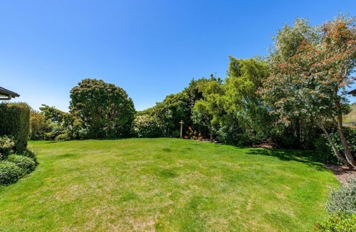 Acacia Bay House | Scenic Solitude Views from the Hot Tub