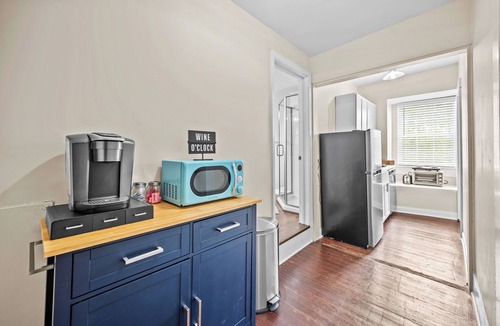 St. Charles Apartment | Scenic South Main Apartment with Breathtaking Views for 3 Guests