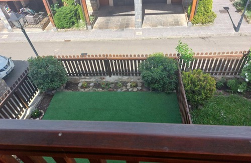 Villanua House | Scenic Stone Mountain House with Garden, 3 Double Bedrooms & Loft, Fully Equipped Kitchen