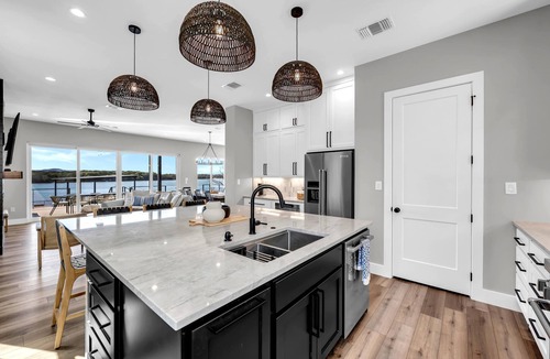 Marble Falls House | Scenic Sunsets-private pool, boat lift, game room