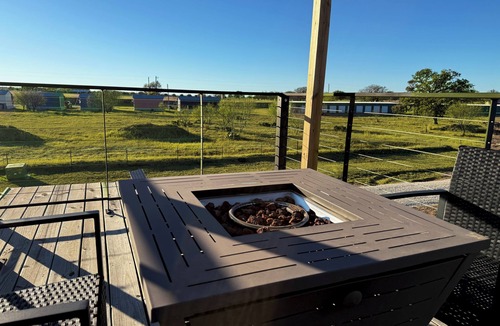 Fredericksburg Cottage | Scenic Train-Themed Stay with Rooftop Deck & Pool