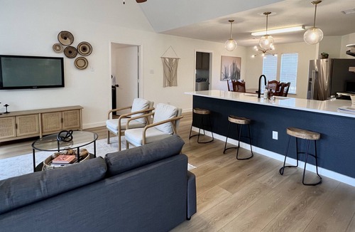 Sunrise Beach Village House | Scenic views on a quiet fishing cove. Boat Slip, Kayaks, Peddle Boat, SUPs.