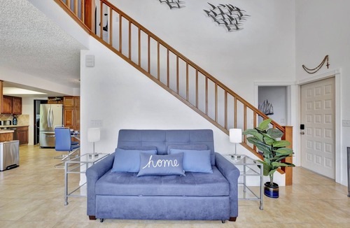 Oldsmar House | Scenic Waterfront Getaway – Private Stay