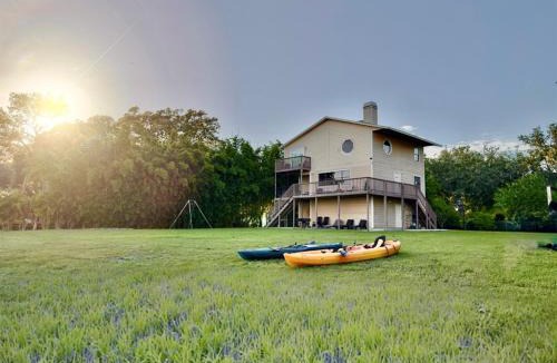 Oldsmar House | Scenic Waterfront Getaway Private Stay