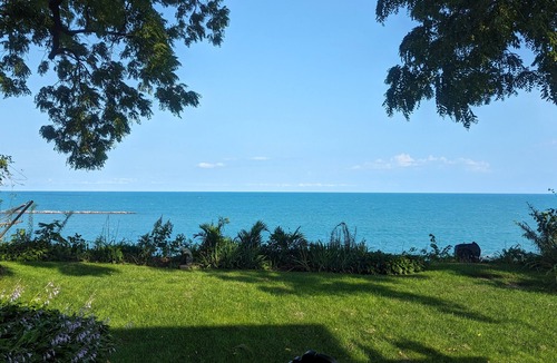 Racine House | Scenic Waterfront Lake Michigan Escape