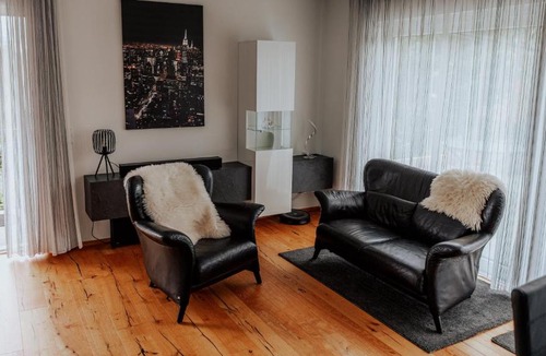 Moessingen Villa | Schöne Relaxunterkunft-barrierefrei