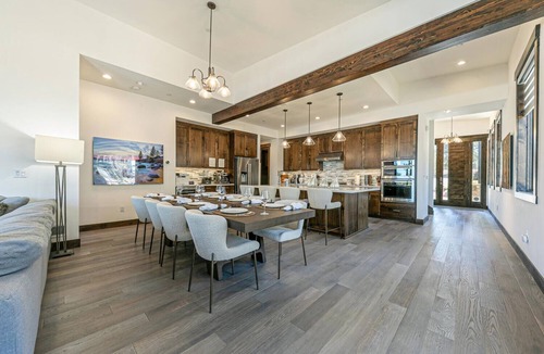Ponderosa Palisades House | Schaffer's Mill Luxurious Mountain Escape w/Hot Tub, BBQ, Firepit & EV Charger