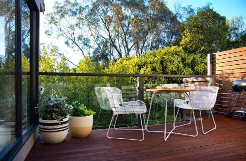 Hepburn House | Schafhalle