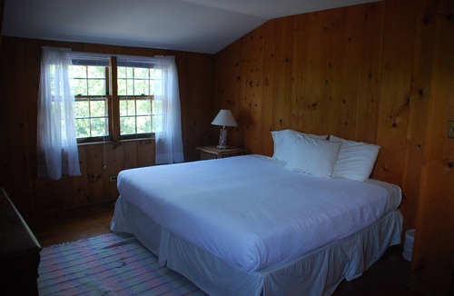 Beach Hampton Cottage | Scheffer Beach Cottage, 200 Yards from Private Beach