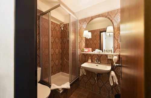 Brig Hotel | Schlosshotel - Self Check-In Hotel am Schlosspark