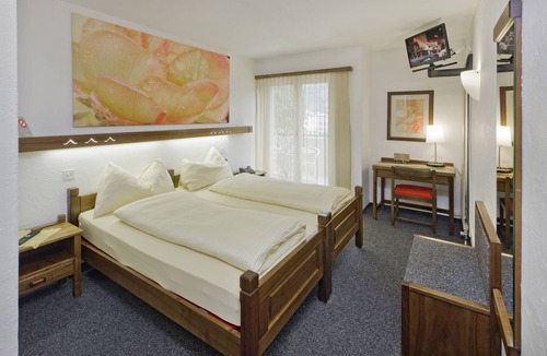 Brig Hotel | Schlosshotel - Self Check-In Hotel am Schlosspark