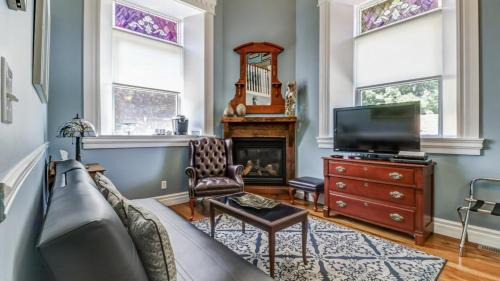 Old Town Historic District Bed & Breakfast | School House Bed and Breakfast C.1859