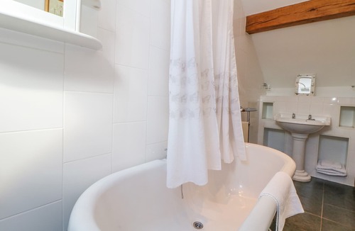 Longnor Cottage | SCHOOL HOUSE COTTAGE, pet friendly, with open fire in Longnor