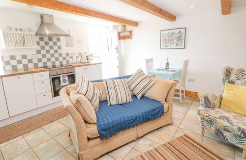 Longnor Cottage | SCHOOL HOUSE COTTAGE, pet friendly, with open fire in Longnor