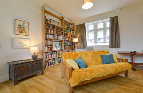 Ivybridge House | School House