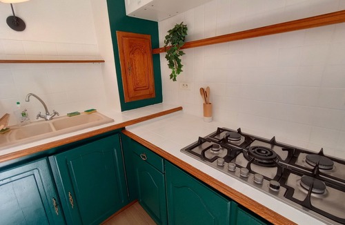 Rosnay House | School of Maupas : 19th Century Old School in the Heart of the Brennen