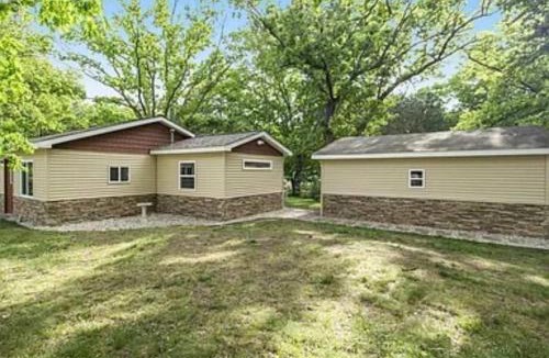 Mecosta House | School Section Cottage Lake Access