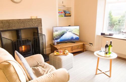 Newtonmore House | Schoolhouse