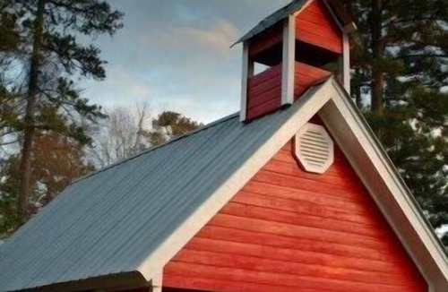 San Augustine House | Schoolhouse in the Pineywoods