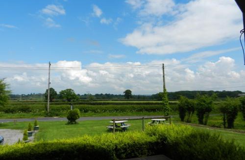 Hook Hotel | Schoolhouse Restaurant and Hotel