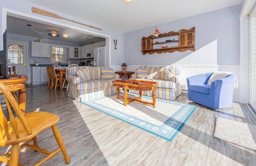 Trenton House | Schooner Bay House-Oceanfront!