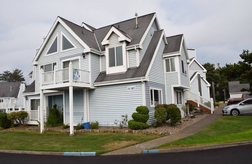 Agate Beach Condo | Schooner Landing