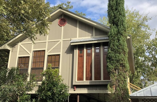 Harlandale Cottage | Schwestern Haus Long Term Rental Discount Available.