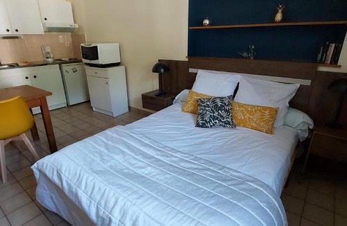 Chaudes-Aigues Apartment | Sci du gravier