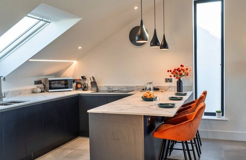 The Lizard Ski Chalet | Scilla