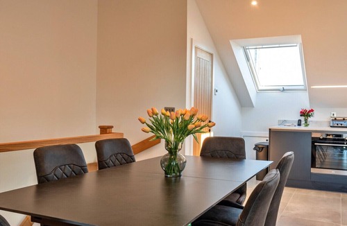 The Lizard Ski Chalet | Scilla