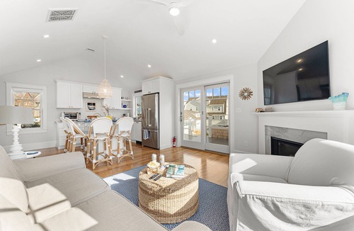 Greenbush House | Scituate Harbor Haven - Sleeps 4 - Ocean Views!