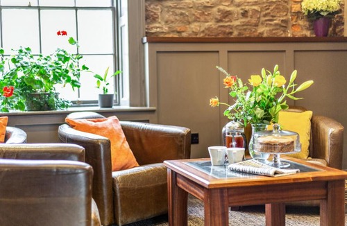 Wing House | Scotch Arms Mews Bed & Breakfast