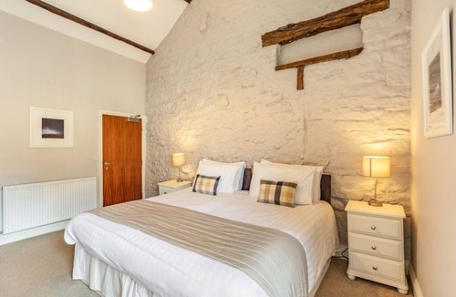 Wing House | Scotch Arms Mews