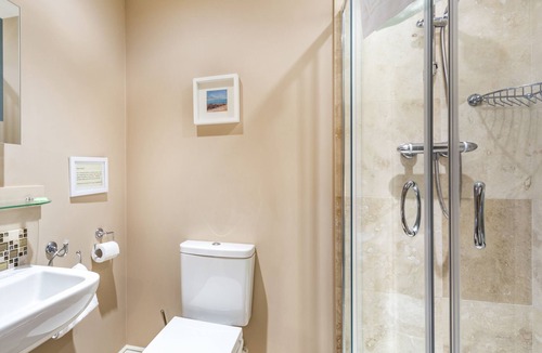 Wing House | Scotch Arms Mews