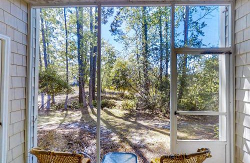 Little River Apartment | Scotch Broom I-102