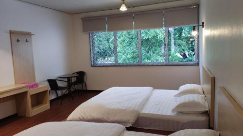 George Town Cabin | Scotland 18 Lodge