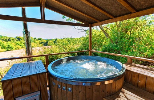 Chiddingstone Hoath Ski Chalet | Scotney Luxury Dome