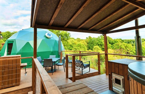 Chiddingstone Hoath Ski Chalet | Scotney Luxury Dome