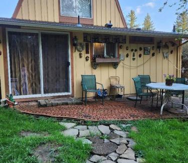 Happy Valley Bed & Breakfast | Scott Creek Farm