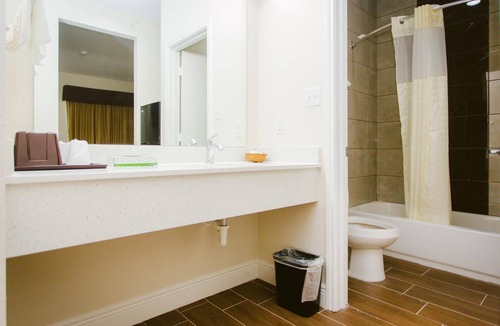 Barrett Hotel | Scottish Inn & Suites