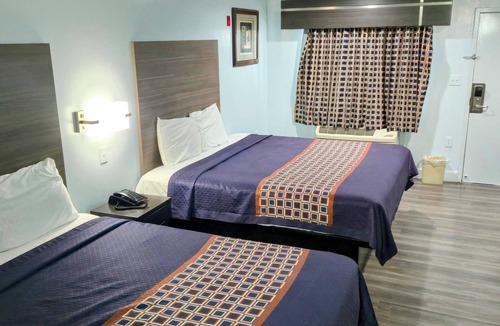 Northeast Houston Hotel | Scottish Inns and Suites East Sam Houston Pkwy
