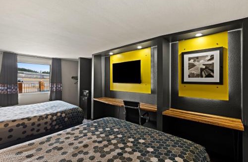 Windsor Park Hotel | Scottish Inns Austin North